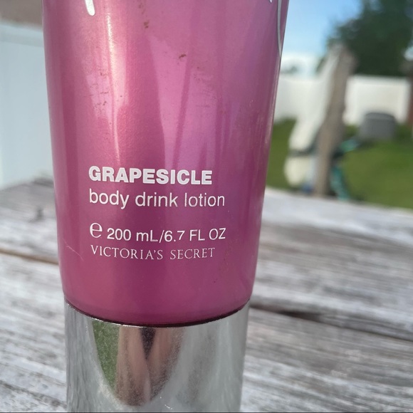 Victoria’s Secret Beauty Rush Grapesicle Body Cream Drink Lotion 6.7 oz RARE New - Picture 2 of 8